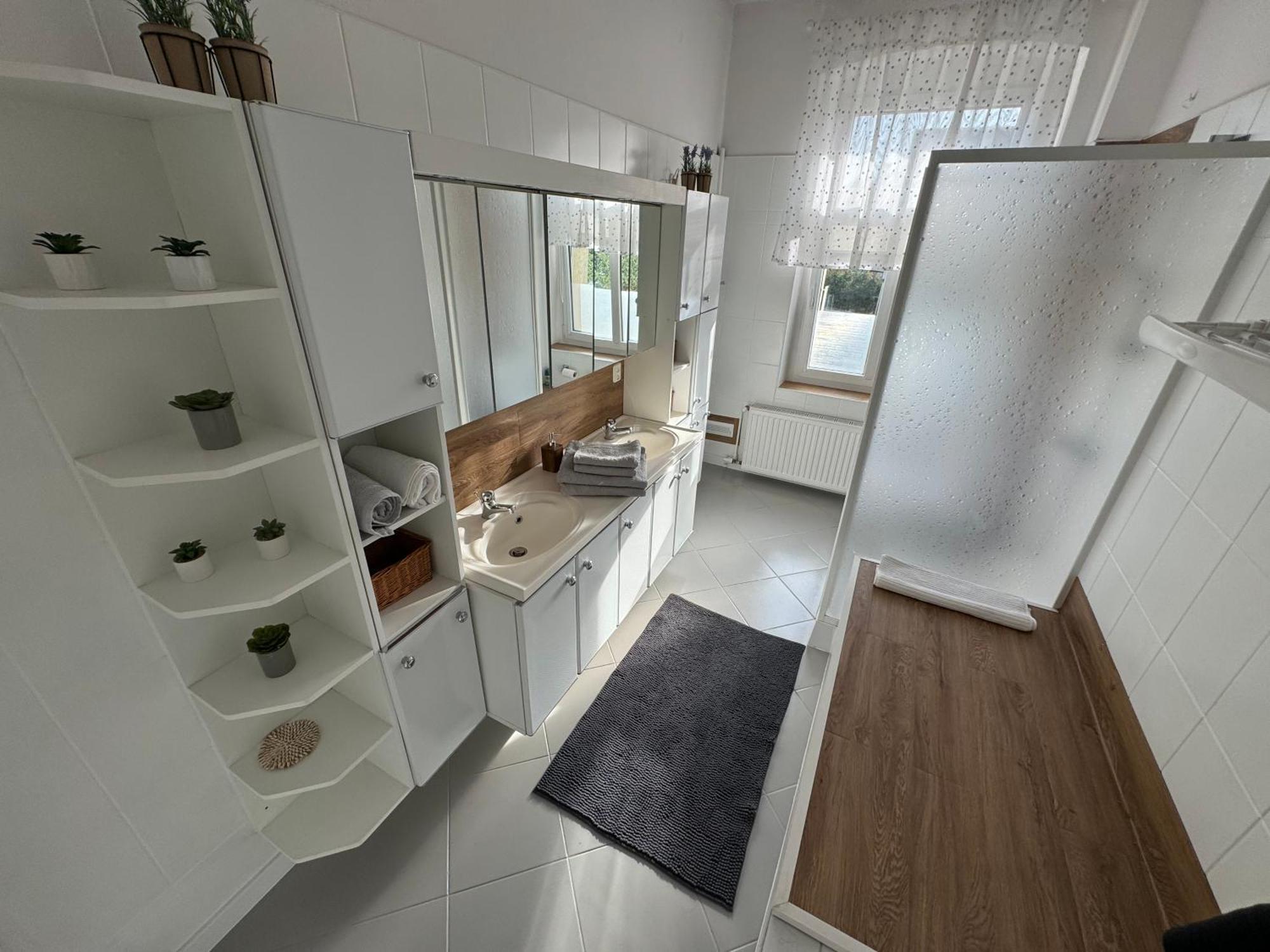 Apartament Almar Cieplice-Zdroj Jelenia Gora Bagian luar foto